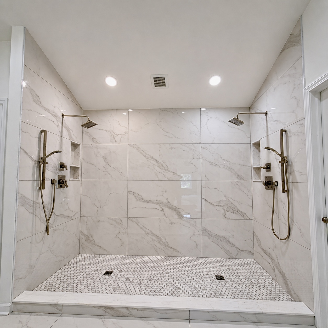 Double-head walk-in shower